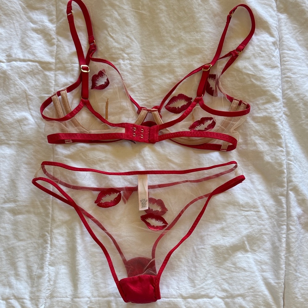 Rare Agent Provocateur Red Kiss Embroidered Sheer Bra Set 34B / AP 3(S/M) - Picture 5 of 9